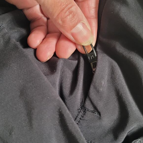 Lululemon Men’s Small Black Shorts Pockets RN 106259 Athletic Training EUC - Picture 5 of 8